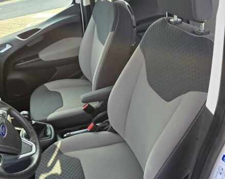 Белый Форд Tourneo Courier, объемом двигателя 1.5 л и пробегом 141 тыс. км за 9999 $, фото 16 на Automoto.ua