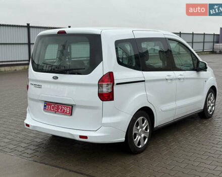 Белый Форд Tourneo Courier, объемом двигателя 1.5 л и пробегом 220 тыс. км за 8850 $, фото 6 на Automoto.ua