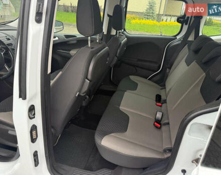 Белый Форд Tourneo Courier, объемом двигателя 1.5 л и пробегом 220 тыс. км за 8850 $, фото 13 на Automoto.ua