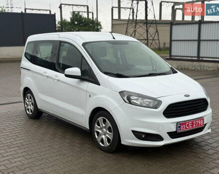 Белый Форд Tourneo Courier, объемом двигателя 1.5 л и пробегом 220 тыс. км за 8850 $, фото 2 на Automoto.ua