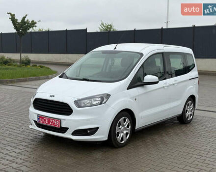 Белый Форд Tourneo Courier, объемом двигателя 1.5 л и пробегом 220 тыс. км за 8850 $, фото 1 на Automoto.ua
