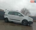 Белый Форд Tourneo Courier, объемом двигателя 1.5 л и пробегом 220 тыс. км за 10000 $, фото 1 на Automoto.ua