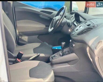 Белый Форд Tourneo Courier, объемом двигателя 1 л и пробегом 172 тыс. км за 8900 $, фото 4 на Automoto.ua