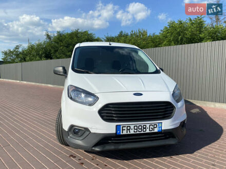 Форд Tourneo Courier 2020 в Сарнах на Automoto.ua Белый Форд Tourneo Courier, объемом двигателя 1.5 л и пробегом 210 тыс. км за 9700 $, фото 1 на Automoto.ua