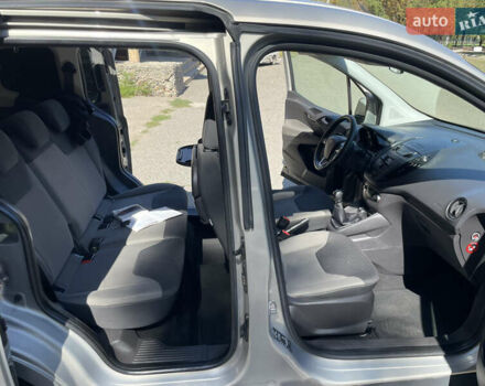 Бежевый Форд Tourneo Courier, объемом двигателя 1.5 л и пробегом 150 тыс. км за 8900 $, фото 8 на Automoto.ua