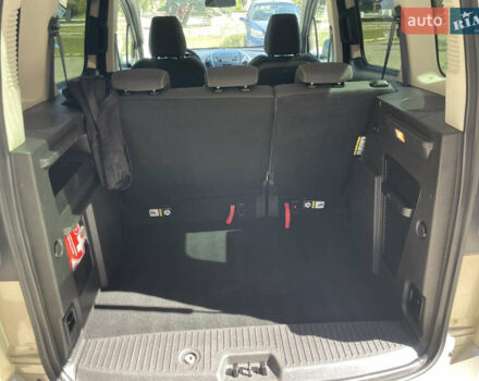 Бежевый Форд Tourneo Courier, объемом двигателя 1.5 л и пробегом 150 тыс. км за 8900 $, фото 4 на Automoto.ua