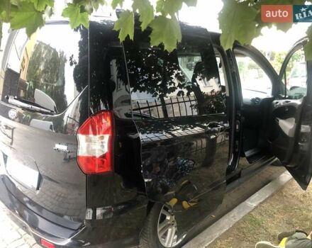 Черный Форд Tourneo Courier, объемом двигателя 1 л и пробегом 199 тыс. км за 7700 $, фото 2 на Automoto.ua