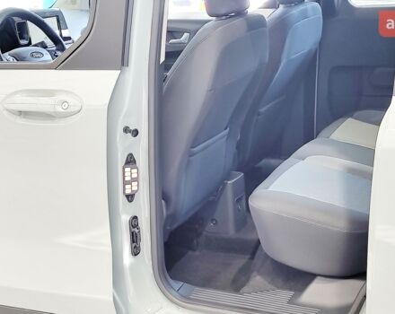 Форд Tourneo Courier, объемом двигателя 1 л и пробегом 0 тыс. км за 29147 $, фото 21 на Automoto.ua