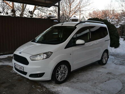 Форд Tourneo Courier 2017 в Полтаве на Automoto.ua Форд Tourneo Courier, объемом двигателя 1.5 л и пробегом 168 тыс. км за 12700 $, фото 1 на Automoto.ua