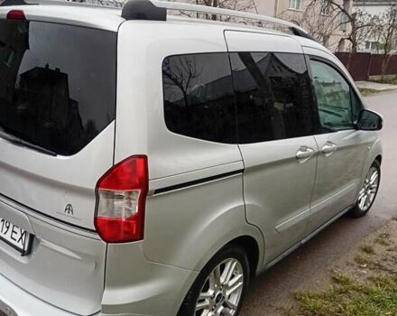 Серый Форд Tourneo Courier, объемом двигателя 1.56 л и пробегом 134 тыс. км за 7900 $, фото 4 на Automoto.ua
