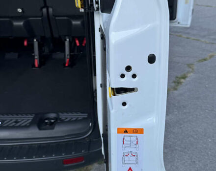 Белый Форд Турнео Кастом, объемом двигателя 2.2 л и пробегом 224 тыс. км за 16900 $, фото 46 на Automoto.ua