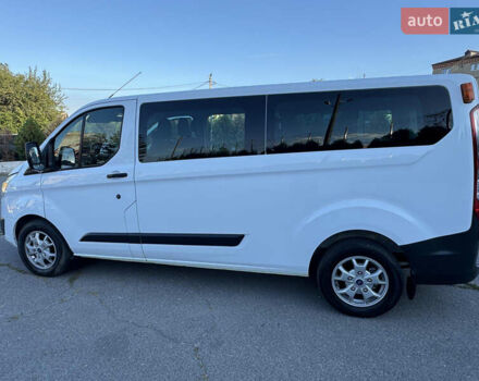 Белый Форд Турнео Кастом, объемом двигателя 2.2 л и пробегом 224 тыс. км за 16900 $, фото 5 на Automoto.ua