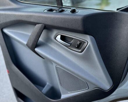 Белый Форд Турнео Кастом, объемом двигателя 2.2 л и пробегом 224 тыс. км за 16900 $, фото 31 на Automoto.ua