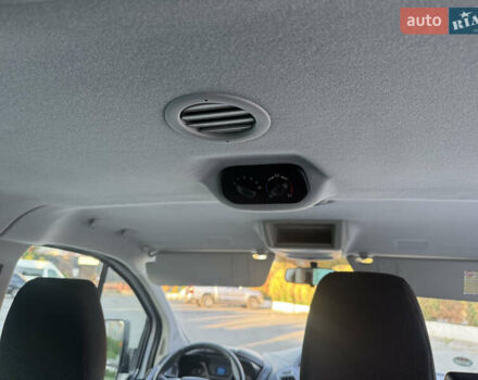 Белый Форд Турнео Кастом, объемом двигателя 2.2 л и пробегом 224 тыс. км за 16900 $, фото 35 на Automoto.ua