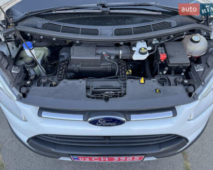 Белый Форд Турнео Кастом, объемом двигателя 2.2 л и пробегом 224 тыс. км за 16900 $, фото 53 на Automoto.ua