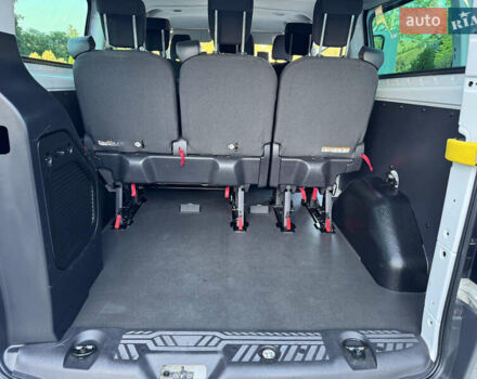 Белый Форд Турнео Кастом, объемом двигателя 2.2 л и пробегом 224 тыс. км за 16900 $, фото 52 на Automoto.ua