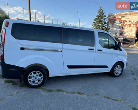 Белый Форд Турнео Кастом, объемом двигателя 2.2 л и пробегом 224 тыс. км за 16900 $, фото 6 на Automoto.ua