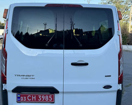 Белый Форд Турнео Кастом, объемом двигателя 2.2 л и пробегом 224 тыс. км за 16900 $, фото 4 на Automoto.ua