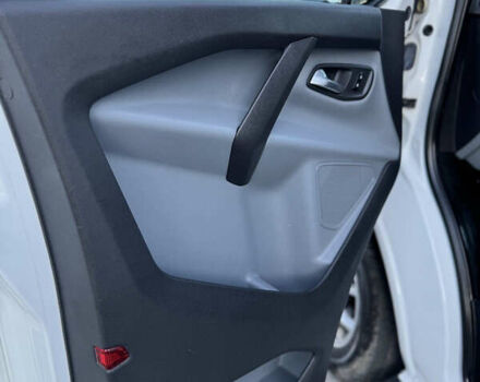 Белый Форд Турнео Кастом, объемом двигателя 2.2 л и пробегом 224 тыс. км за 16900 $, фото 26 на Automoto.ua