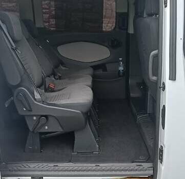 Белый Форд Турнео Кастом, объемом двигателя 2 л и пробегом 94 тыс. км за 21850 $, фото 11 на Automoto.ua