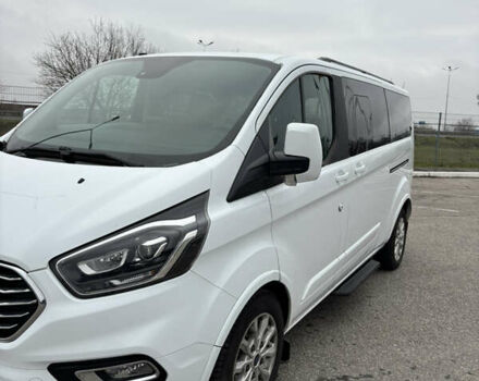 Белый Форд Турнео Кастом, объемом двигателя 2 л и пробегом 196 тыс. км за 23640 $, фото 2 на Automoto.ua