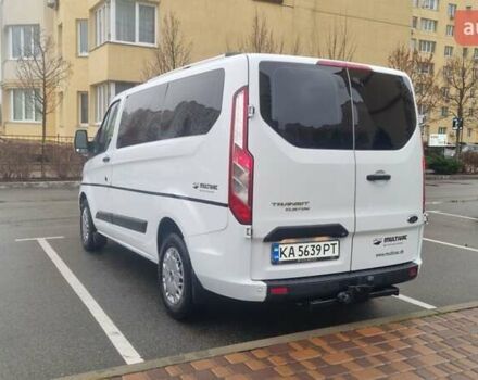 Белый Форд Турнео Кастом, объемом двигателя 2 л и пробегом 241 тыс. км за 21999 $, фото 8 на Automoto.ua