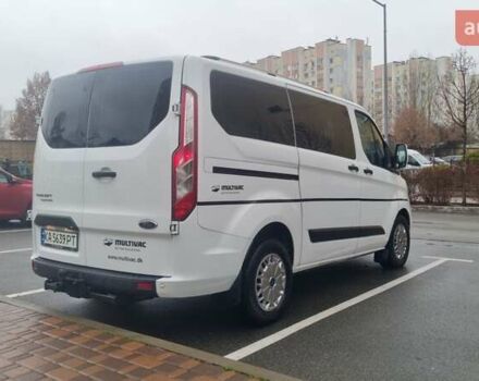 Белый Форд Турнео Кастом, объемом двигателя 2 л и пробегом 241 тыс. км за 21999 $, фото 9 на Automoto.ua