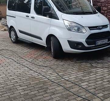 Белый Форд Турнео Кастом, объемом двигателя 2 л и пробегом 94 тыс. км за 21850 $, фото 1 на Automoto.ua