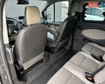 Форд Турнео Кастом 2015 в Мукачеве на Automoto.ua Серый Форд Турнео Кастом, объемом двигателя 2.2 л и пробегом 228 тыс. км за 19900 $, фото 12 на Automoto.ua