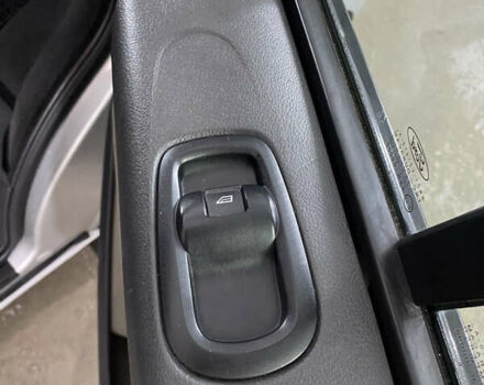 Сірий Форд Турнео Кастом, об'ємом двигуна 2 л та пробігом 193 тис. км за 25000 $, фото 56 на Automoto.ua