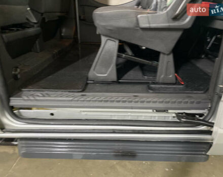 Сірий Форд Турнео Кастом, об'ємом двигуна 2 л та пробігом 193 тис. км за 25000 $, фото 43 на Automoto.ua