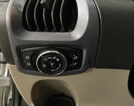 Сірий Форд Турнео Кастом, об'ємом двигуна 2 л та пробігом 193 тис. км за 25000 $, фото 13 на Automoto.ua