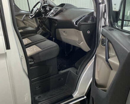 Сірий Форд Турнео Кастом, об'ємом двигуна 2 л та пробігом 193 тис. км за 25000 $, фото 11 на Automoto.ua