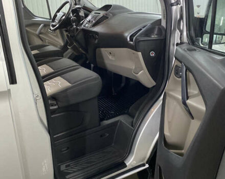 Сірий Форд Турнео Кастом, об'ємом двигуна 2 л та пробігом 193 тис. км за 25000 $, фото 10 на Automoto.ua