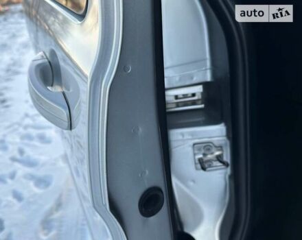 Сірий Форд Турнео Кастом, об'ємом двигуна 2 л та пробігом 204 тис. км за 20000 $, фото 96 на Automoto.ua