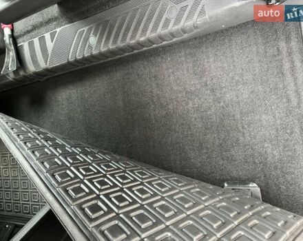 Сірий Форд Турнео Кастом, об'ємом двигуна 2.2 л та пробігом 37 тис. км за 28200 $, фото 13 на Automoto.ua