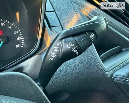 Сірий Форд Турнео Кастом, об'ємом двигуна 2 л та пробігом 204 тис. км за 20000 $, фото 70 на Automoto.ua