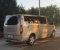 Сірий Форд Турнео Кастом, об'ємом двигуна 2 л та пробігом 125 тис. км за 20000 $, фото 2 на Automoto.ua
