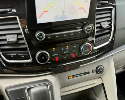 Серый Форд Турнео Кастом, объемом двигателя 2 л и пробегом 167 тыс. км за 25999 $, фото 21 на Automoto.ua