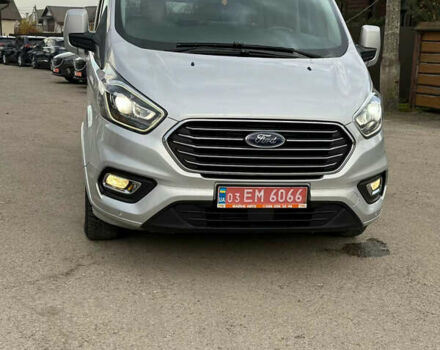 Серый Форд Турнео Кастом, объемом двигателя 2 л и пробегом 167 тыс. км за 25999 $, фото 2 на Automoto.ua