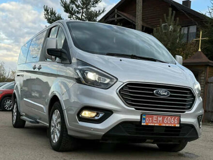 Серый Форд Турнео Кастом, объемом двигателя 2 л и пробегом 167 тыс. км за 25999 $, фото 1 на Automoto.ua