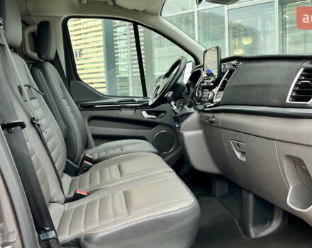 Зеленый Форд Турнео Кастом, объемом двигателя 2 л и пробегом 27 тыс. км за 34758 $, фото 2 на Automoto.ua