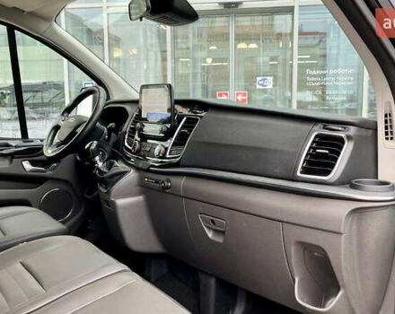 Зеленый Форд Турнео Кастом, объемом двигателя 2 л и пробегом 27 тыс. км за 34758 $, фото 3 на Automoto.ua