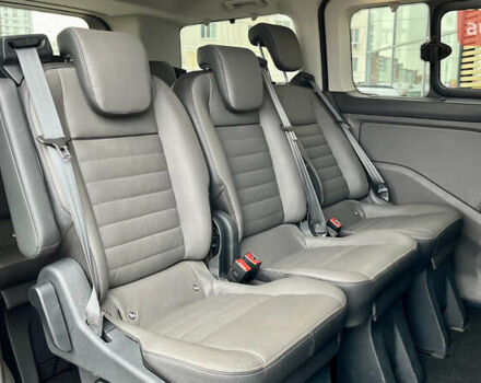 Зеленый Форд Турнео Кастом, объемом двигателя 2 л и пробегом 27 тыс. км за 34758 $, фото 4 на Automoto.ua