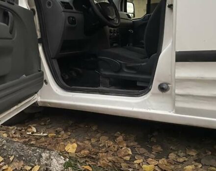 Белый Форд Транзит Коннект, объемом двигателя 1.8 л и пробегом 350 тыс. км за 3600 $, фото 8 на Automoto.ua