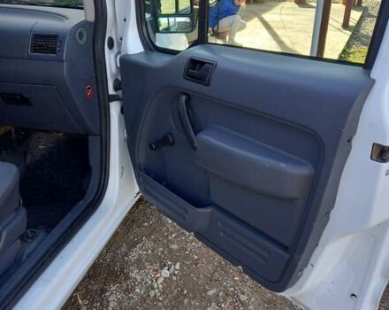 Білий Форд Транзит Коннект, об'ємом двигуна 1.8 л та пробігом 400 тис. км за 4300 $, фото 13 на Automoto.ua