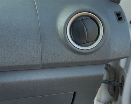 Білий Форд Транзит Коннект, об'ємом двигуна 1.8 л та пробігом 240 тис. км за 4500 $, фото 9 на Automoto.ua