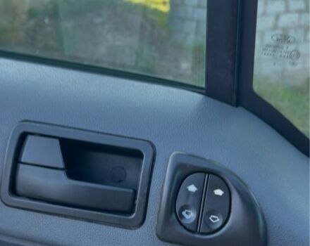 Білий Форд Транзит Коннект, об'ємом двигуна 1.8 л та пробігом 240 тис. км за 4500 $, фото 8 на Automoto.ua