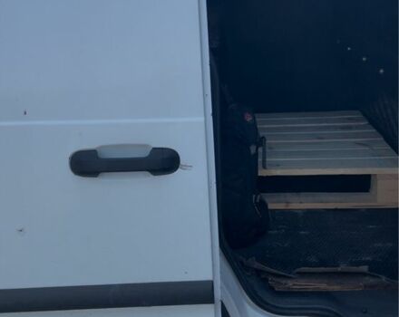 Білий Форд Транзит Коннект, об'ємом двигуна 1.8 л та пробігом 240 тис. км за 4500 $, фото 11 на Automoto.ua