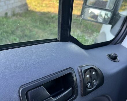 Білий Форд Транзит Коннект, об'ємом двигуна 1.8 л та пробігом 240 тис. км за 4500 $, фото 13 на Automoto.ua